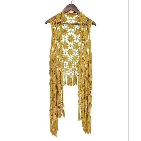 Daytrip Crochet Vest - Picture 1 of 5